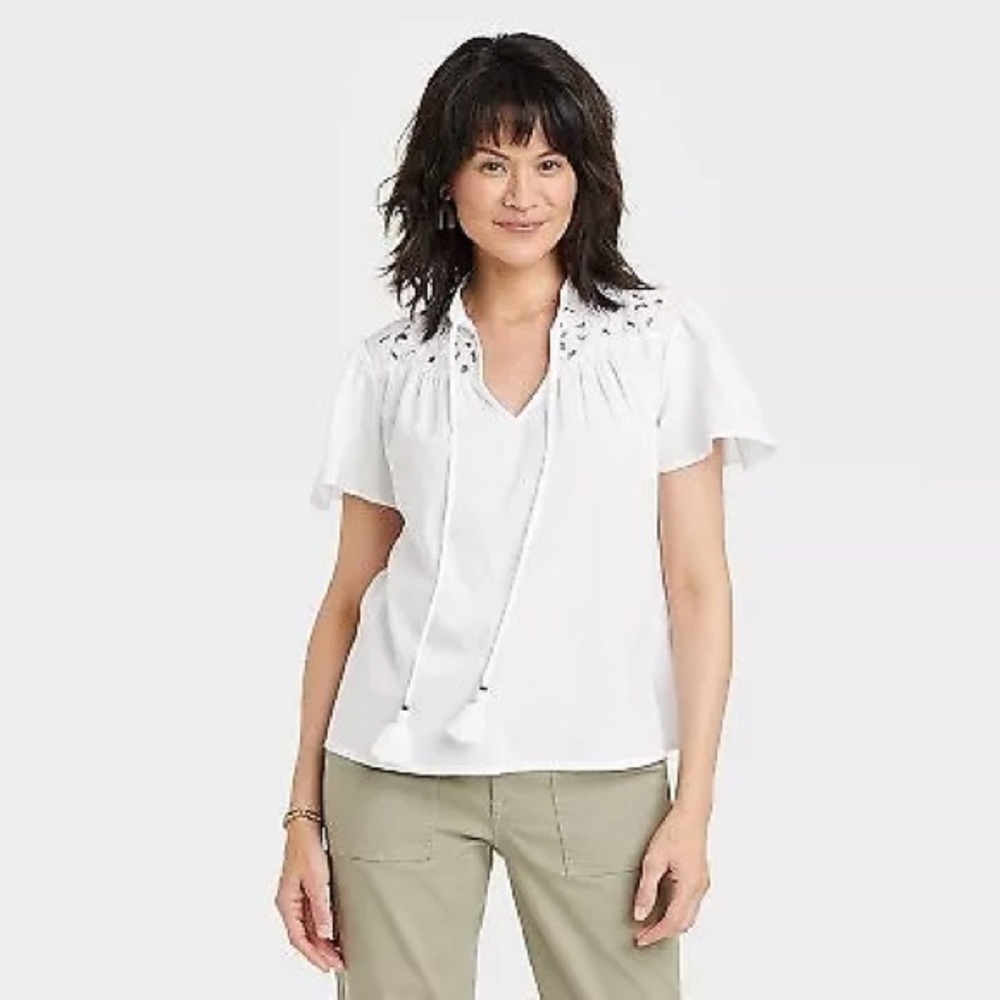 NWT Knox Rose Woven Eyelet Blouse